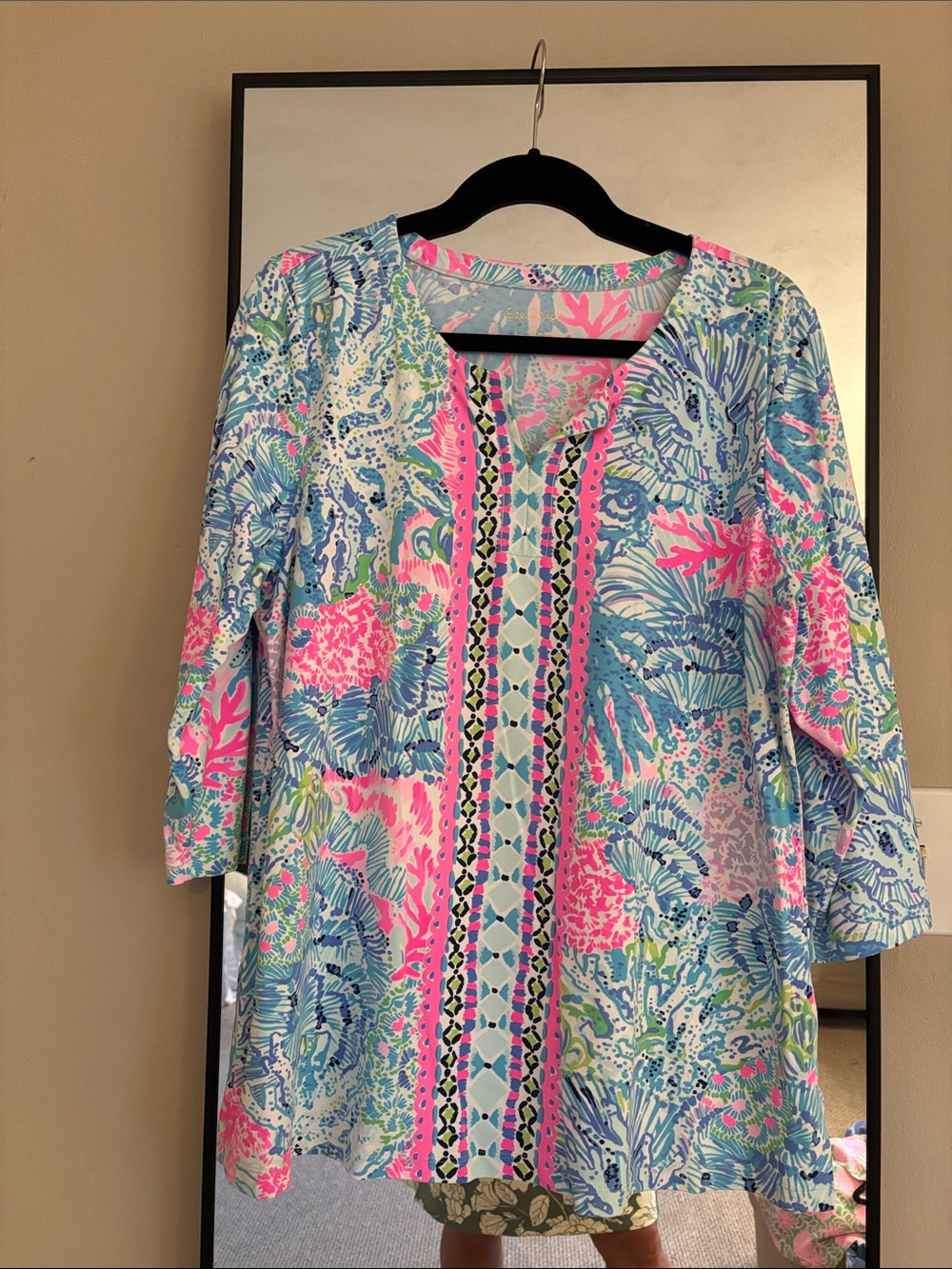Like New Lilly Pulitzer Blue, Pink & Green Printed Tunic Top